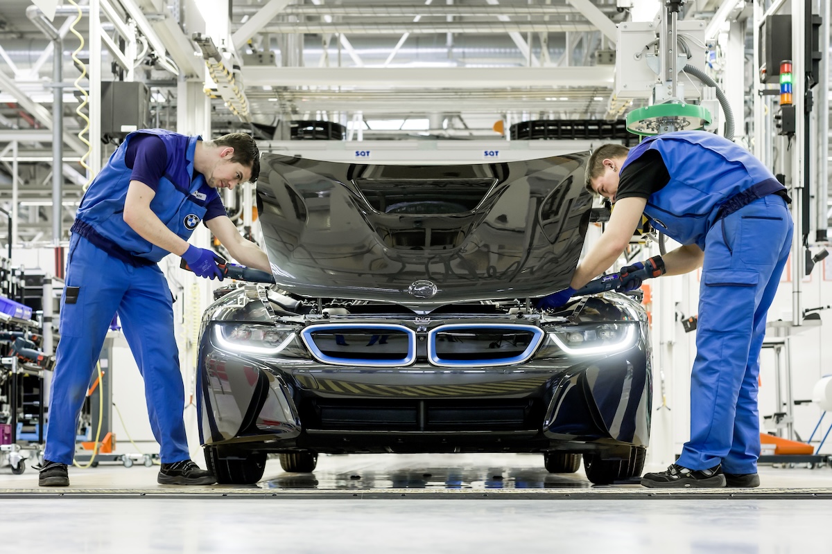 BMW celebra il traguardo storico: 3 milioni di veicoli elettrificati prodotti