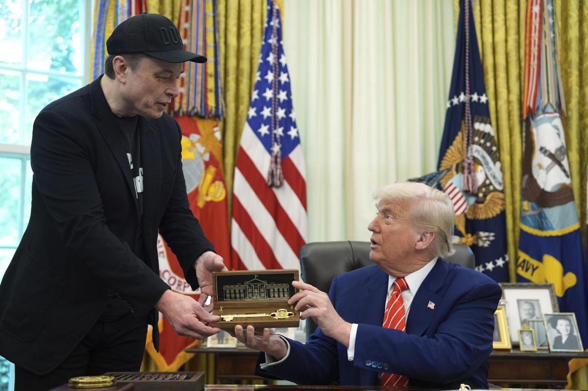 Musk contro Trump: “Qualunque cosa accada, noi abbiamo le astronavi e loro no” Musk contro Trump: “Qualunque cosa accada, noi abbiamo le astronavi e loro no”