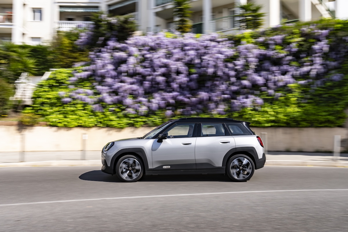 Nuova MINI Aceman E: il crossover elettrico che unisce stile, spazio e piacere di guida Nuova MINI Aceman E: il crossover elettrico che unisce stile, spazio e piacere di guida