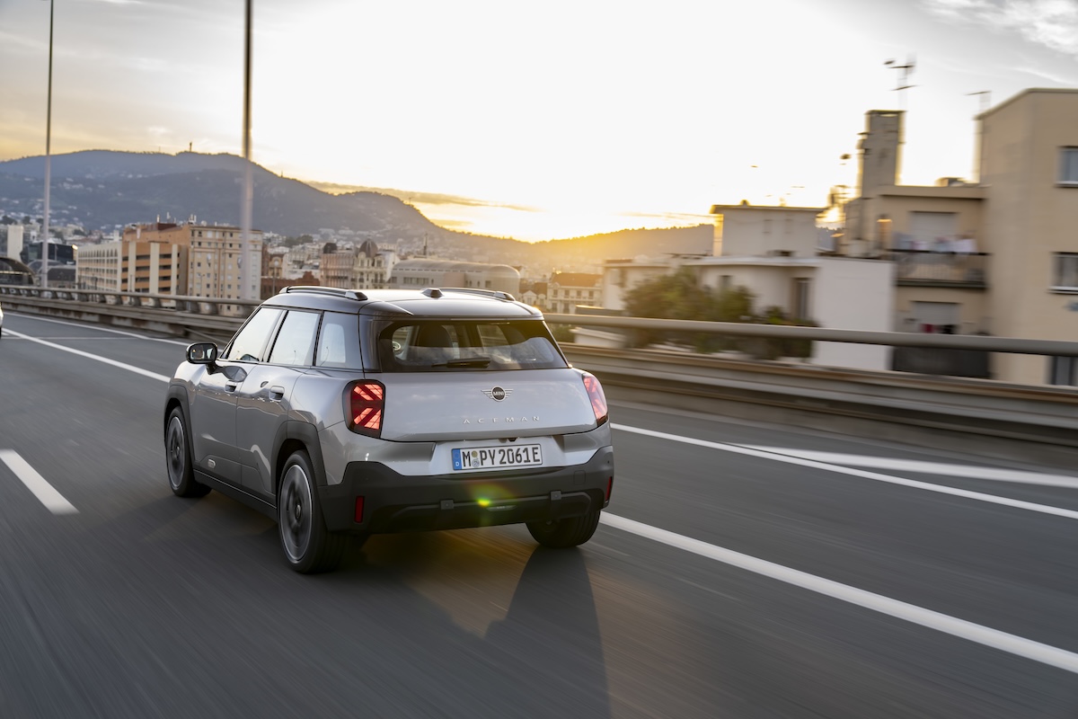 Nuova MINI Aceman E: il crossover elettrico che unisce stile, spazio e piacere di guida Nuova MINI Aceman E: il crossover elettrico che unisce stile, spazio e piacere di guida