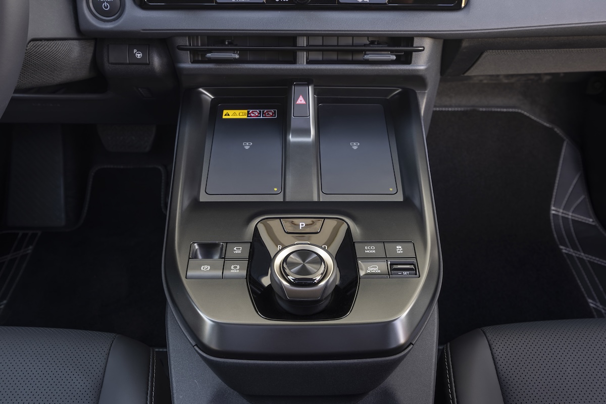 Nuovo Toyota bZ4X 2025: il SUV elettrico che ridefinisce efficienza, design e piacere di guida