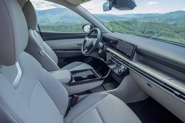 Hyundai TUCSON: il SUV più amato si rinnova con tecnologia, comfort e powertrain elettrificati