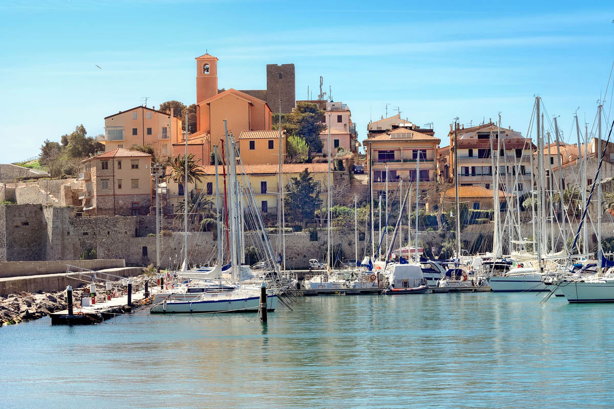 Affaritaliani scatena il panico, Casamenti perde le staffe. Su Facebook lo travolgono le domande dei cittadini Affaritaliani scatena il panico, Casamenti perde le staffe. Su Facebook lo travolgono le domande dei cittadini