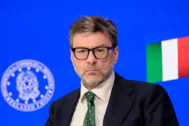 Fisco, taglio delle tasse al ceto medio o rottamazione? Niente. E il silenzio di Giorgetti dice tutto