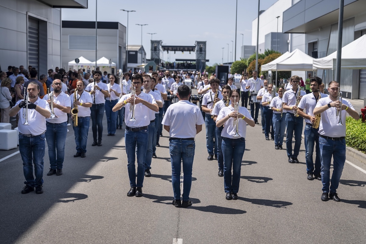 Lamborghini apre le porte ai suoi eroi silenziosi: il successo del Family & Friends Day 2025 Lamborghini apre le porte ai suoi eroi silenziosi: il successo del Family & Friends Day 2025