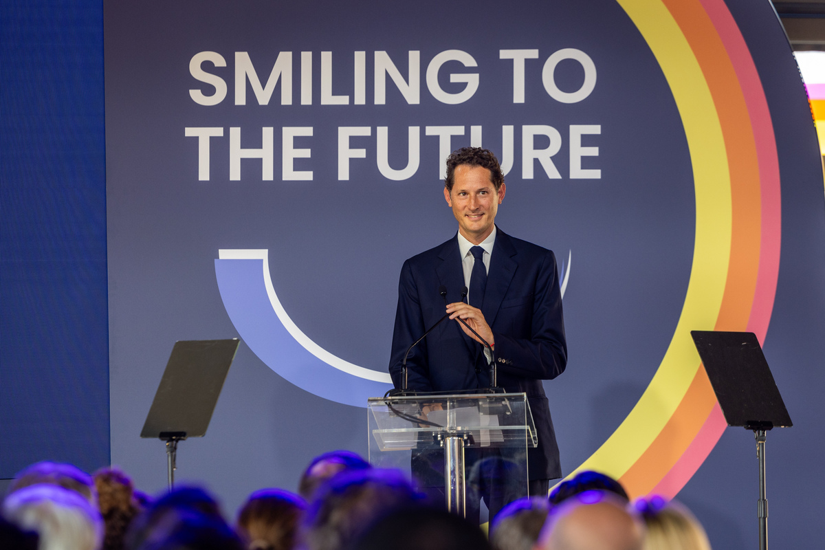 John Elkann rilancia l’idea delle kei car elettriche europee: “Auto piccole, smart e accessibili” John Elkann rilancia l’idea delle kei car elettriche europee: “Auto piccole, smart e accessibili”