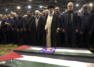 Guerra Iran-Israele, il giallo del veto di Trump sulla “testa” di Khamenei. Smentito Netanyahu