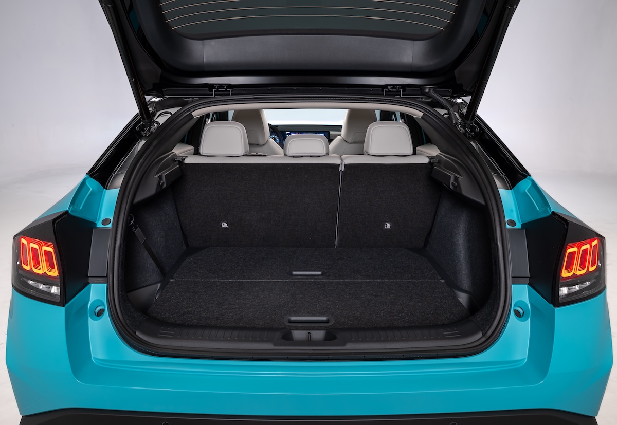 Nissan svela la nuova LEAF 2026, evoluzione elettrica da 604 km Nissan svela la nuova LEAF 2026, evoluzione elettrica da 604 km