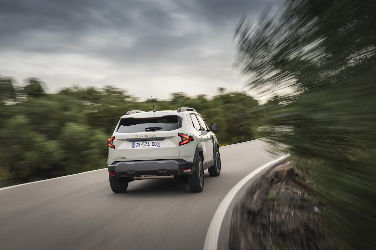 Dacia Duster 2025: design essenziale e robusto Dacia Duster 2025: design essenziale e robusto