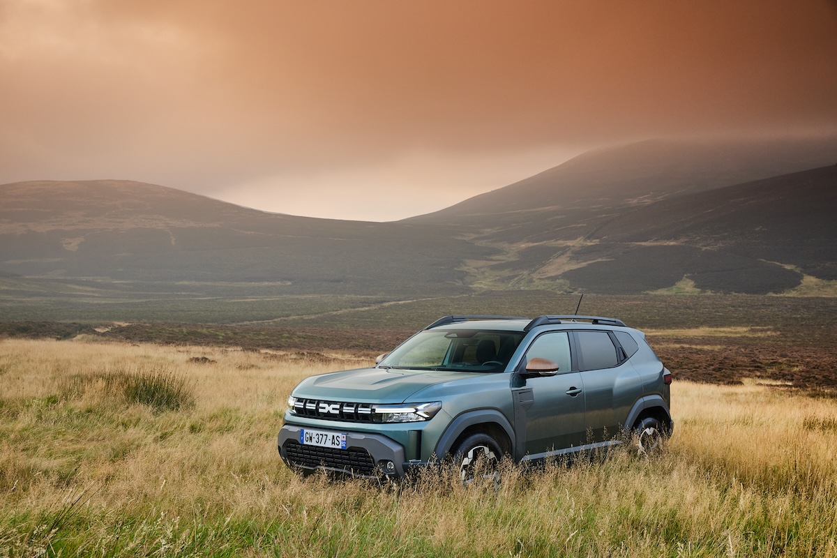 Dacia Duster 2025: design essenziale e robusto Dacia Duster 2025: design essenziale e robusto