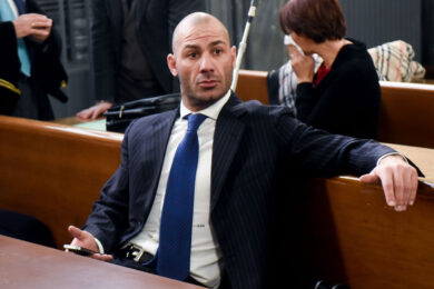 Riccardo Bossi, nei guai il primo figlio del “senatur”. Condannato a 16 mesi per maltrattamenti sulla madre