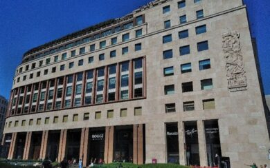 Mercato immobiliare a Milano: venduti due piani del Palazzo del Toro per 51,5 milioni