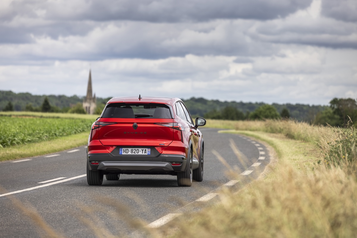 Renault lancia due nuove motorizzazioni Full Hybrid per Espace e Symbioz