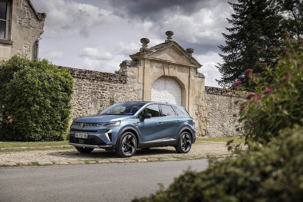 Renault lancia due nuove motorizzazioni Full Hybrid per Espace e Symbioz