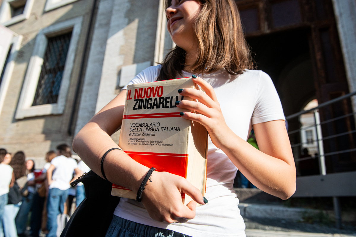 Seconda prova maturità 2025, da Cicerone a Cartesio: ecco i testi integrali di tutte le tracce – FOTO