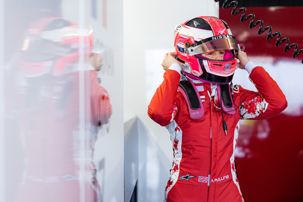 Abbi Pulling debutta nel Nissan Formula E Team