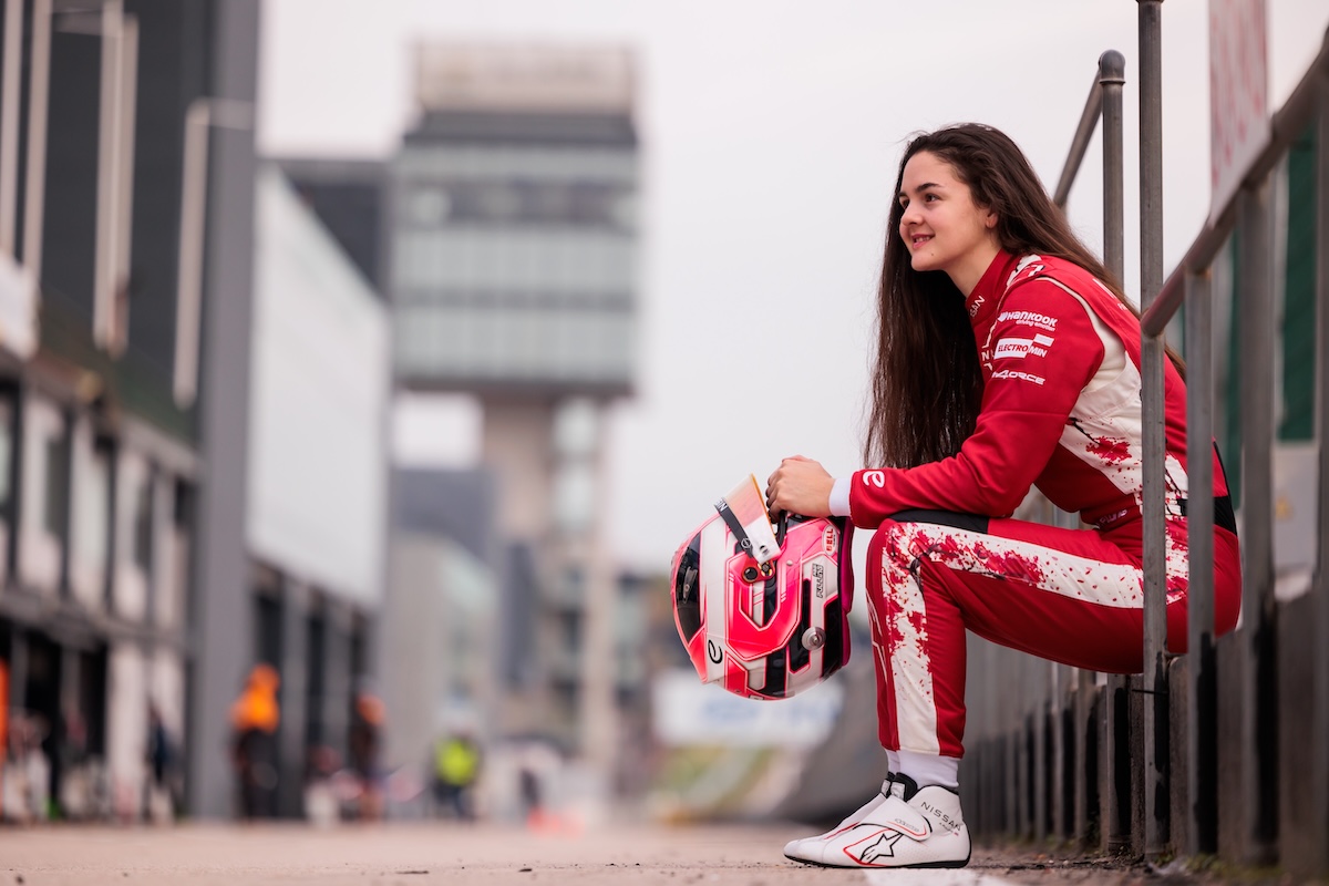 Abbi Pulling debutta nel Nissan Formula E Team