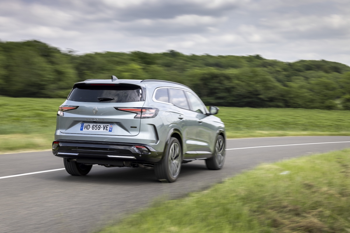 Renault Espace MY 2025: stile rinnovato, tecnologia e comfort top Renault Espace MY 2025: stile rinnovato, tecnologia e comfort top