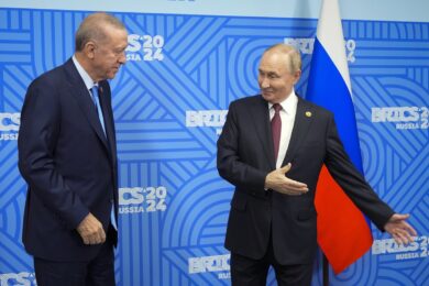Putin: “Iran ha diritto ad uso pacifico del nucleare”. Erdogan; “Attacchi Israele per far fallire negoziati. Non permetteremo confini tracciati con sangue’