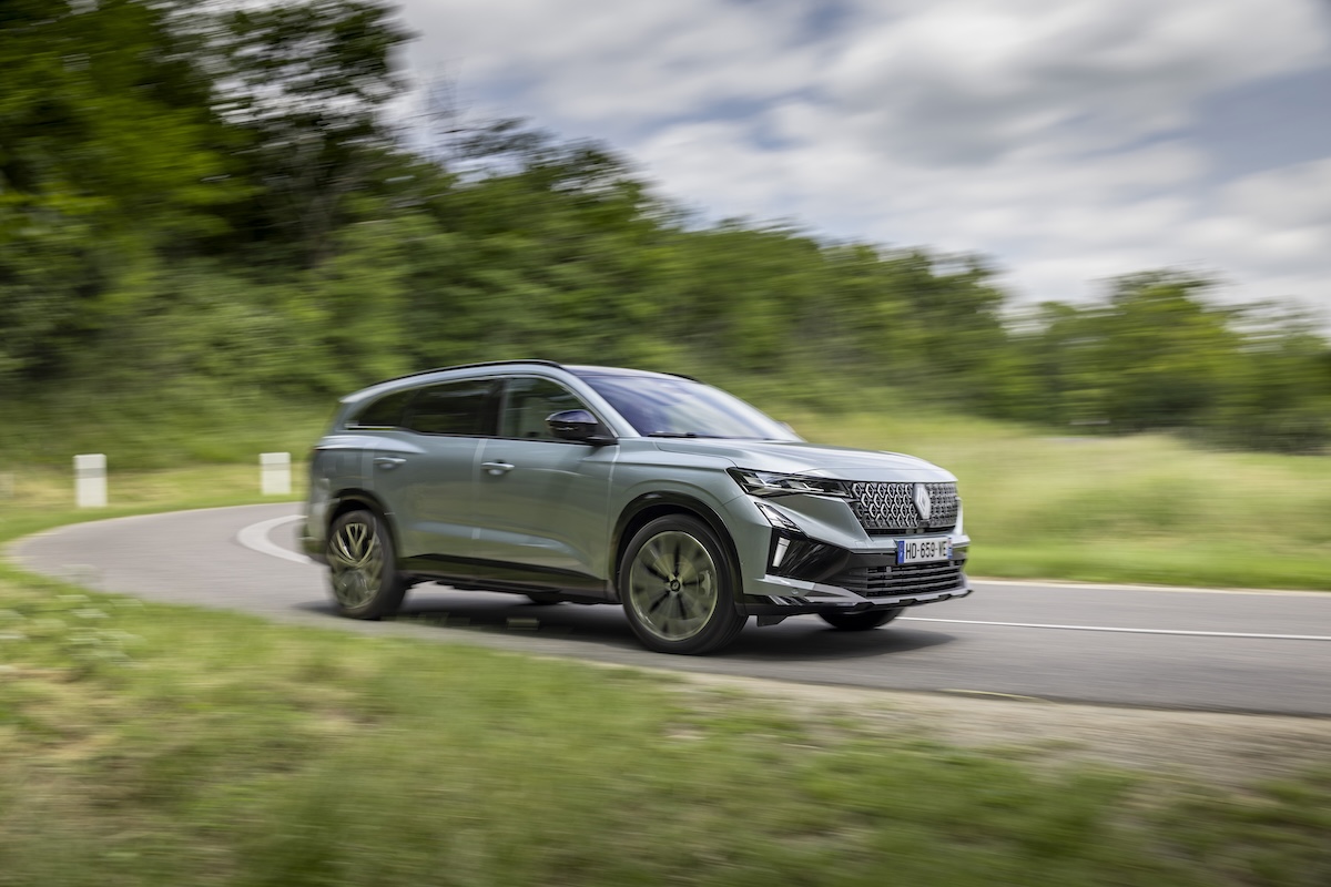 Renault E-Tech Full Hybrid, l’ibrido ispirato alla Formula 1 Renault E-Tech Full Hybrid, l’ibrido ispirato alla Formula 1