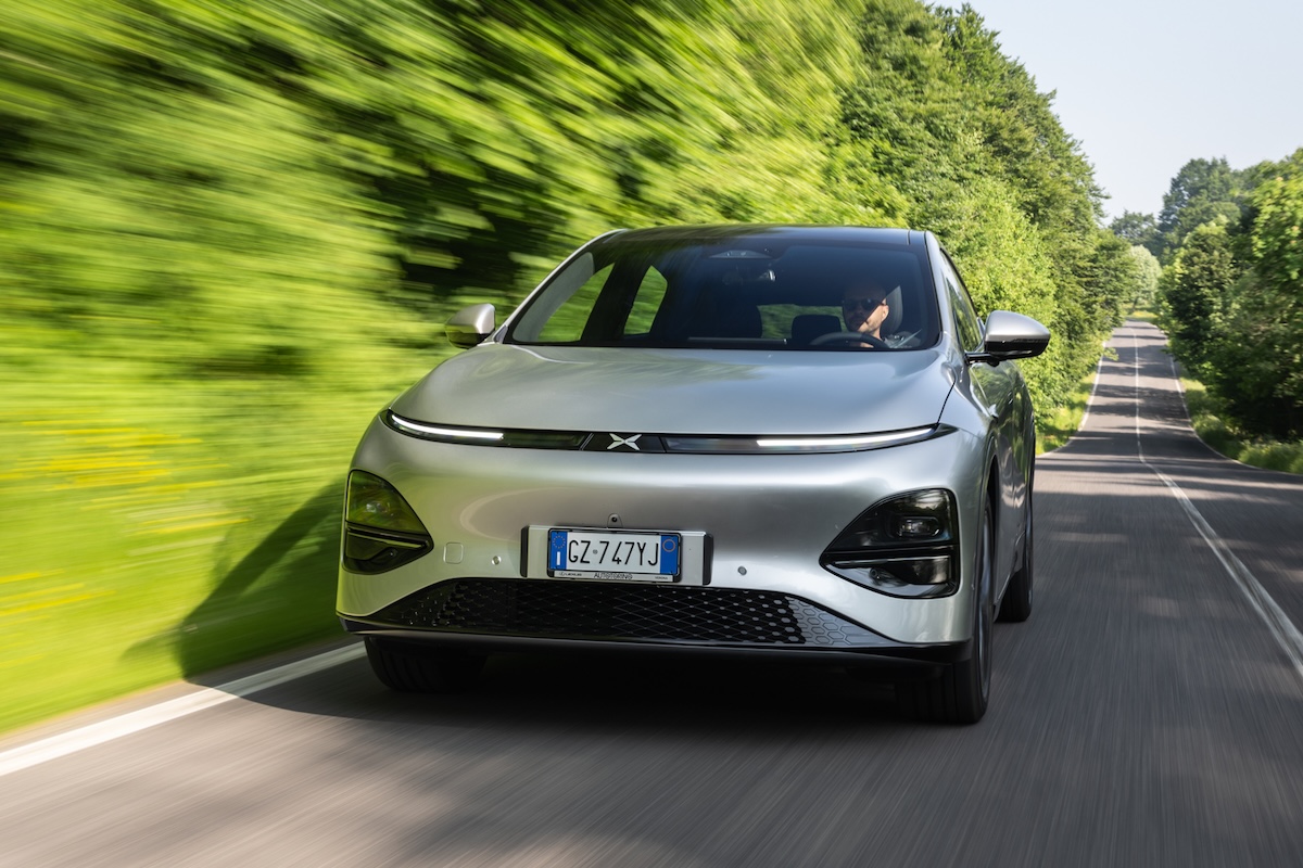 XPENG G6, il SUV coupé elettrico che parla al futuro