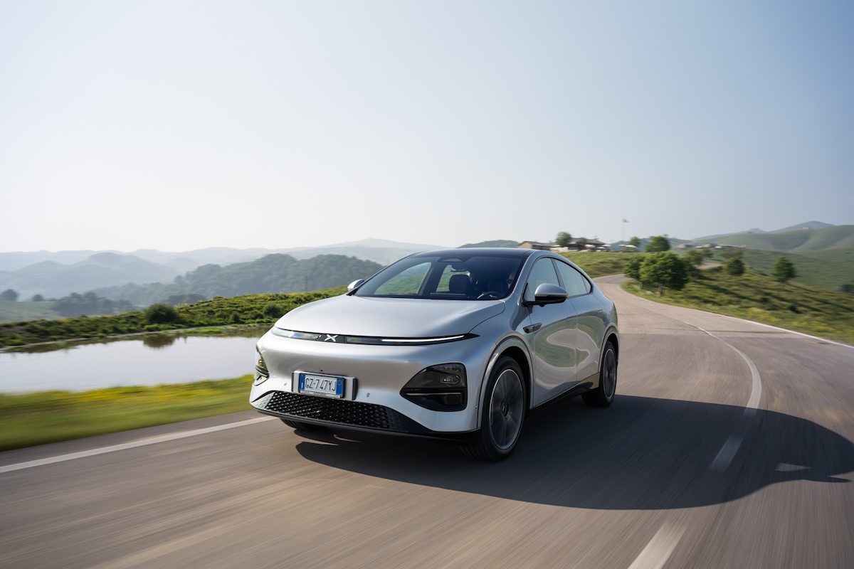 XPENG G6, il SUV coupé elettrico che parla al futuro