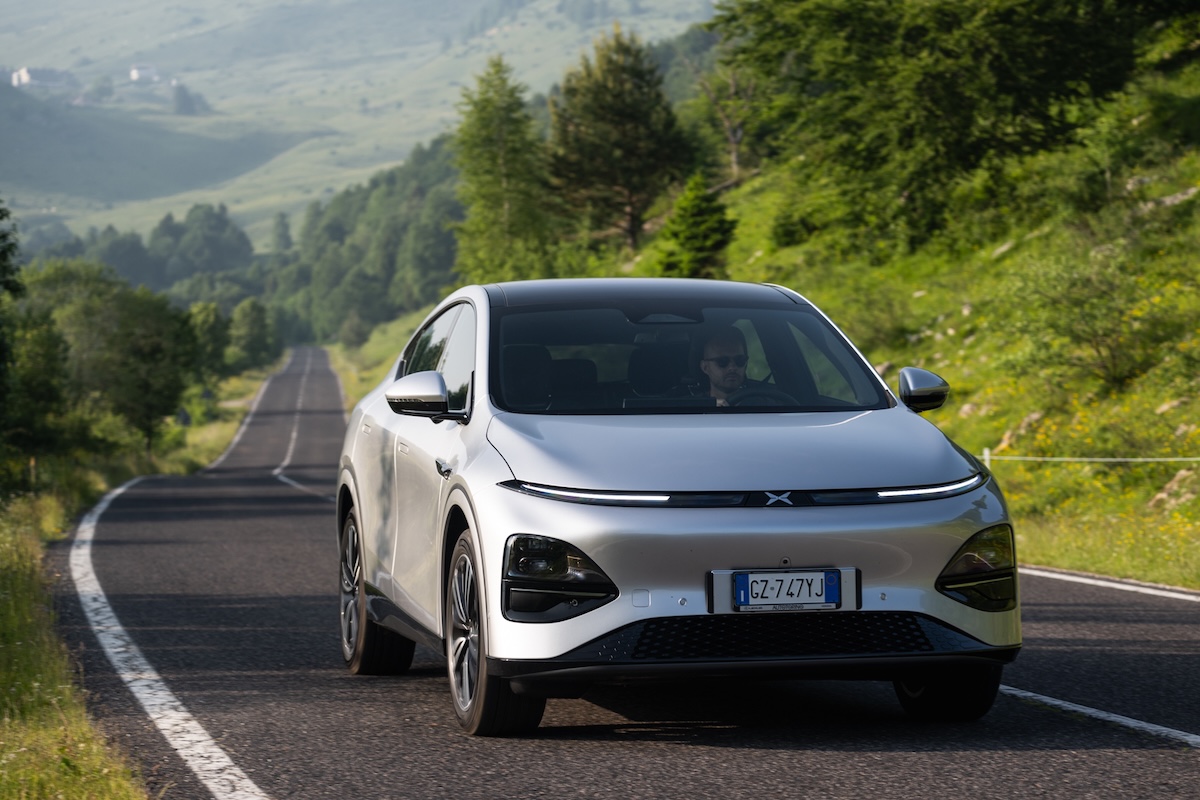 XPENG G6, il SUV coupé elettrico che parla al futuro