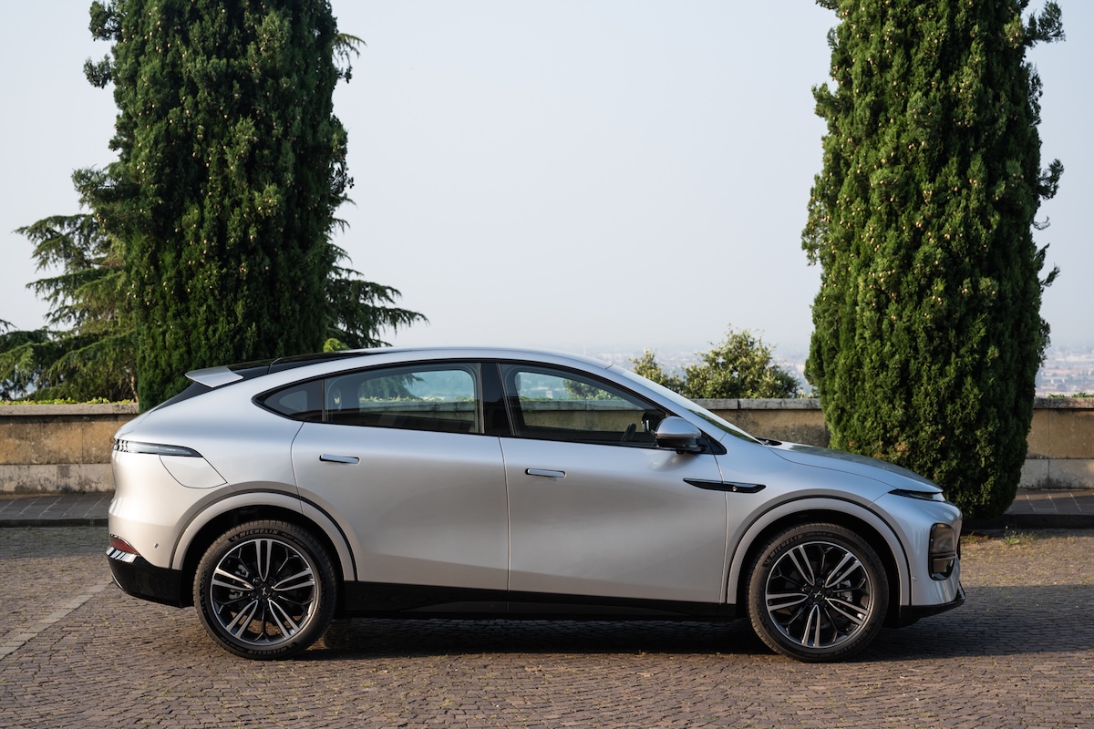 XPENG G6, il SUV coupé elettrico che parla al futuro
