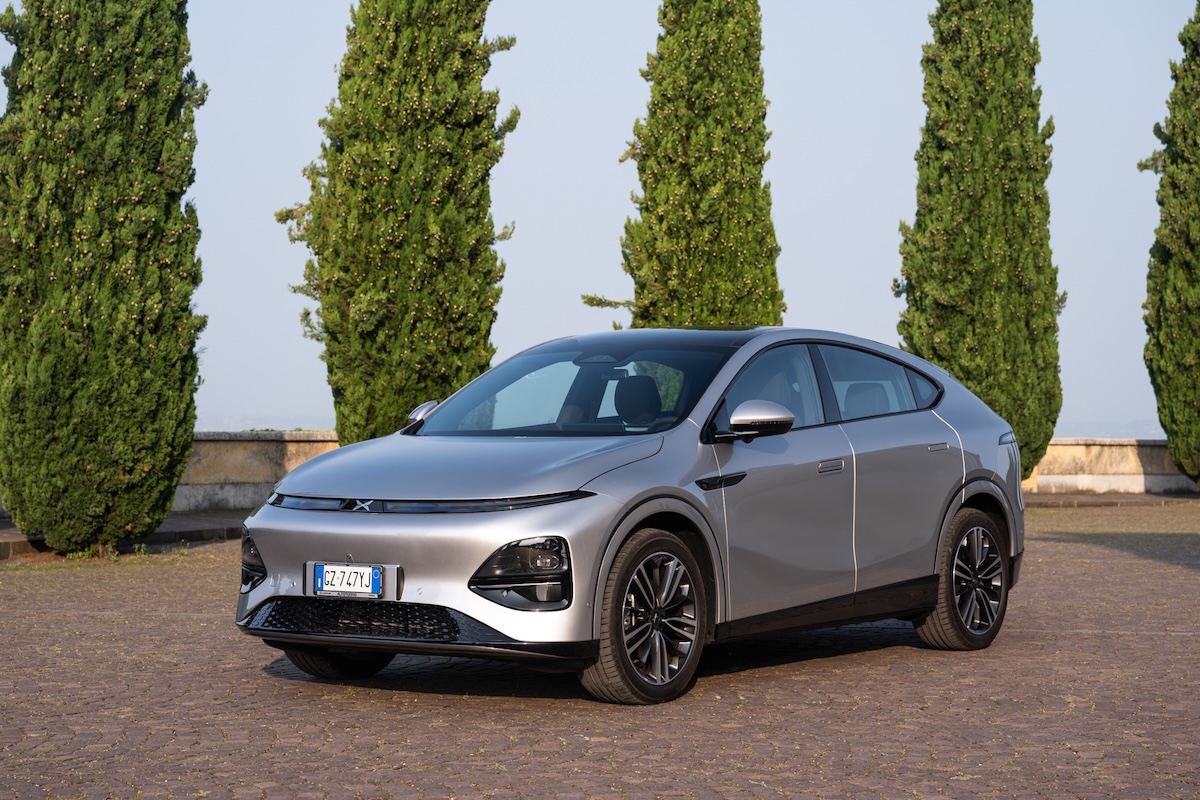 XPENG G6, il SUV coupé elettrico che parla al futuro