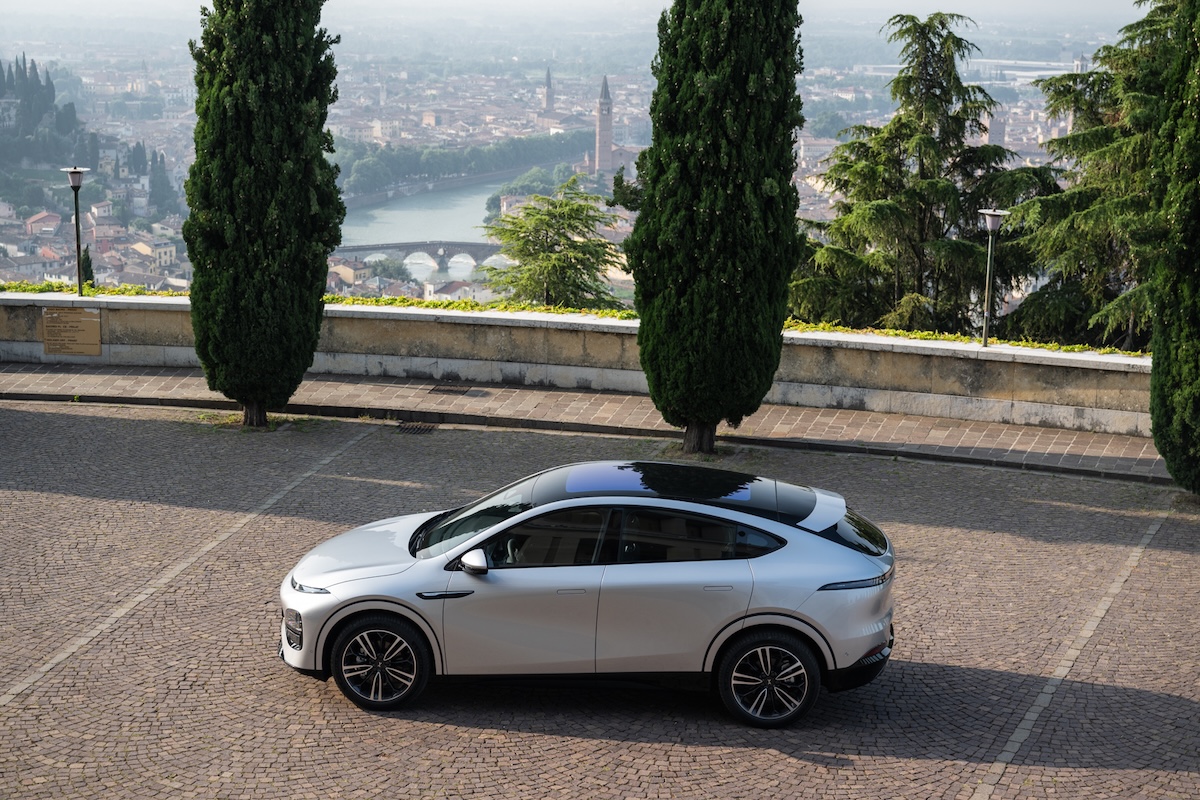 XPENG G6, il SUV coupé elettrico che parla al futuro