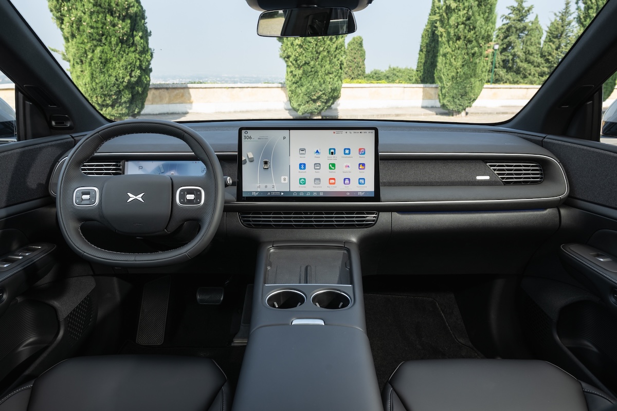 XPENG G6, il SUV coupé elettrico che parla al futuro