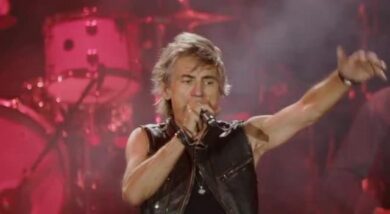 Dopo l’abbraccio dei 100.000 di Campovolo Luciano Ligabue rilancia