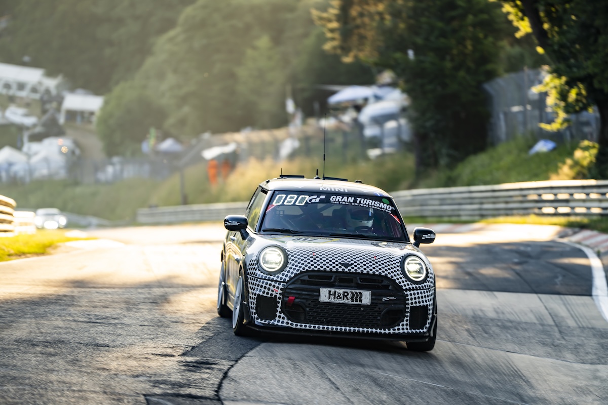 MINI JCW e Bulldog Racing sul podio alla 24 Ore del Nürburgring
