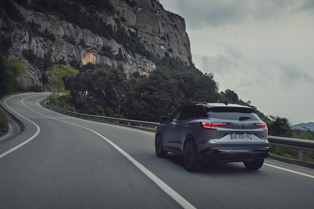 Renault Austral: il SUV ibrido comodo, tecnologico e sicuro