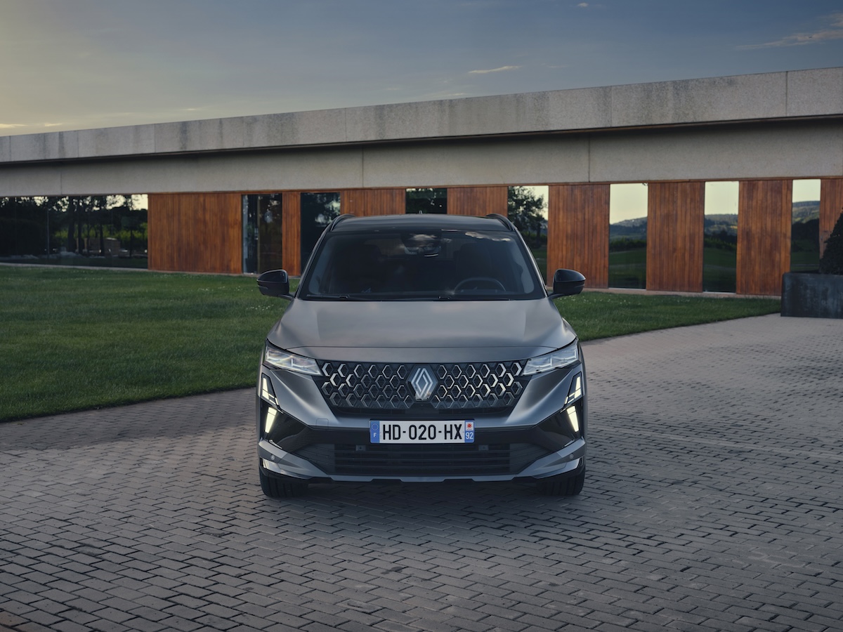 Renault Austral: il SUV ibrido comodo, tecnologico e sicuro