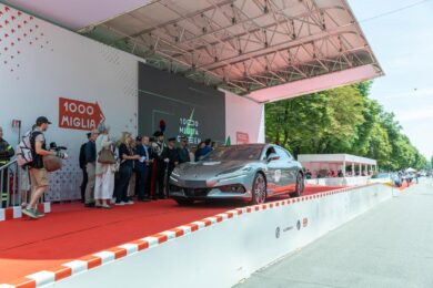 Denza Z9 GT debutta alla 1000 Miglia Green: lusso elettrico in gara
