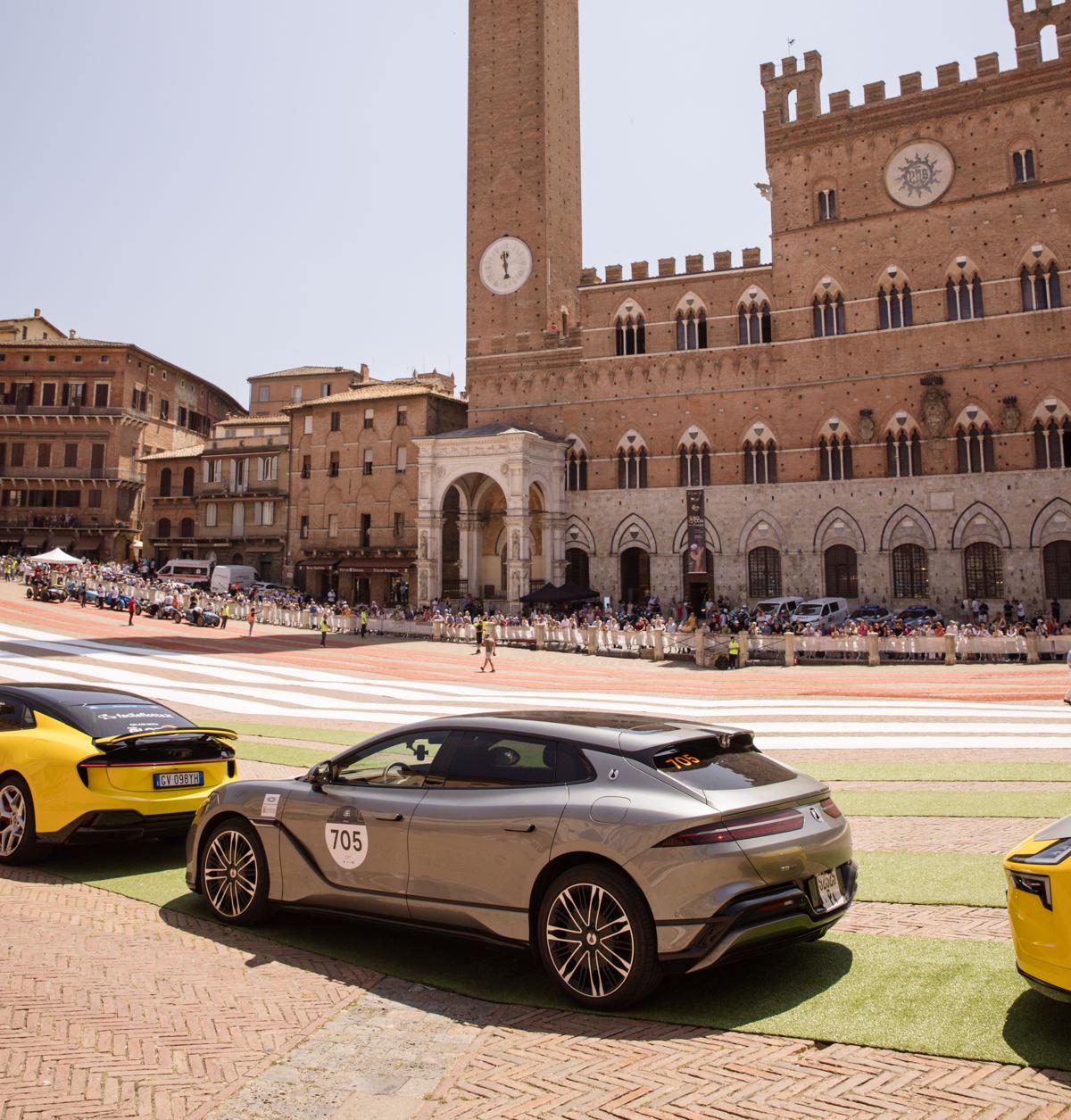 Denza Z9 GT debutta alla 1000 Miglia Green: lusso elettrico in gara Denza Z9 GT debutta alla 1000 Miglia Green: lusso elettrico in gara