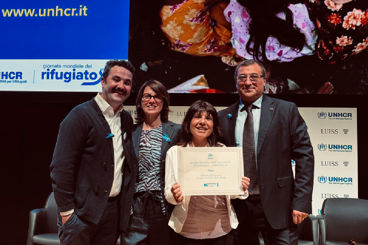 Pfizer: le sedi di Roma e Catania ricevono il riconoscimento ‘Welcome’ dall’ONU per l’integrazione dei rifugiati Pfizer: le sedi di Roma e Catania ricevono il riconoscimento ‘Welcome’ dall’ONU per l’integrazione dei rifugiati