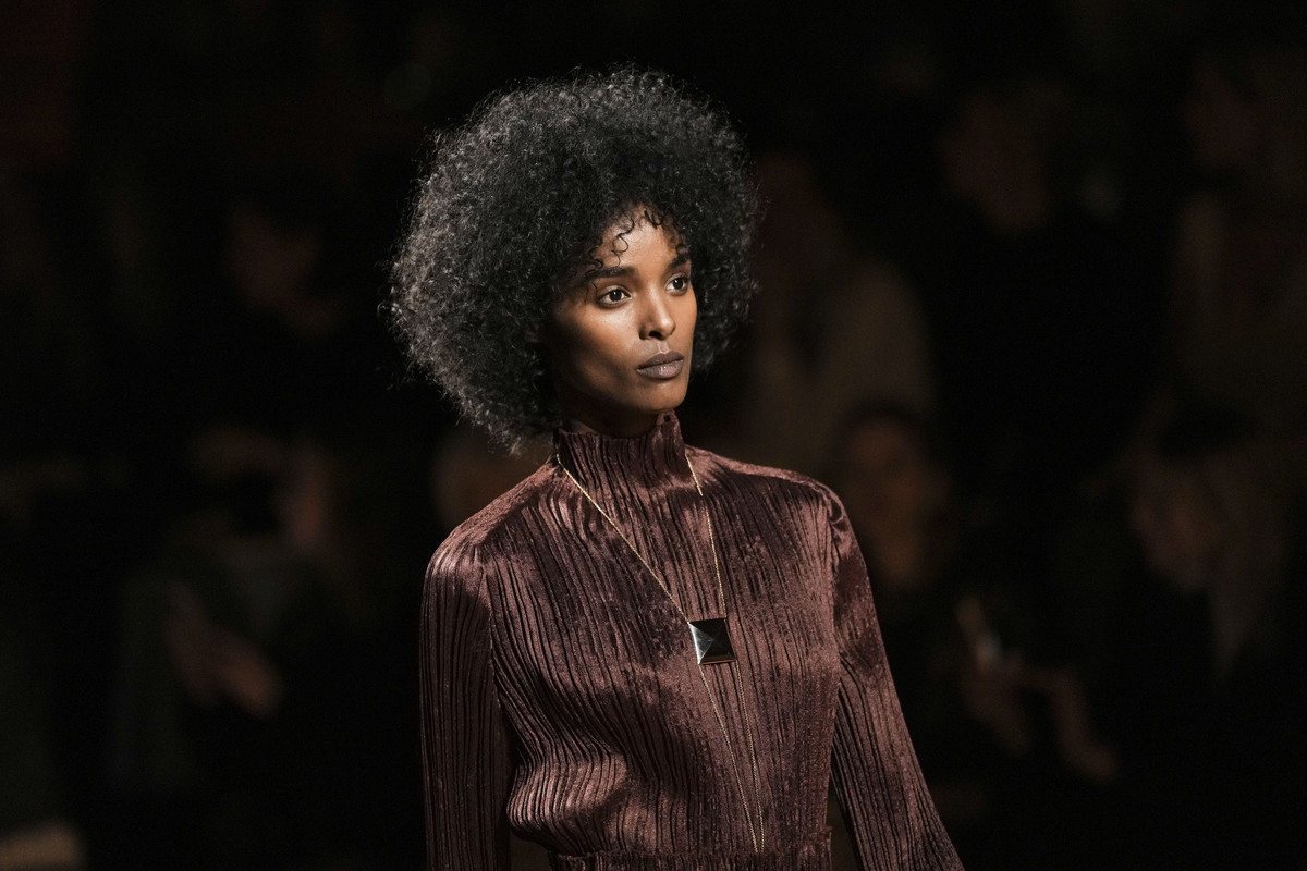 Immobiliare, Hermès rilancia su Forte dei Marmi: trattativa da 30 mln per un nuovo store. E anche Chanel e Armani scommettono sulla Versilia 