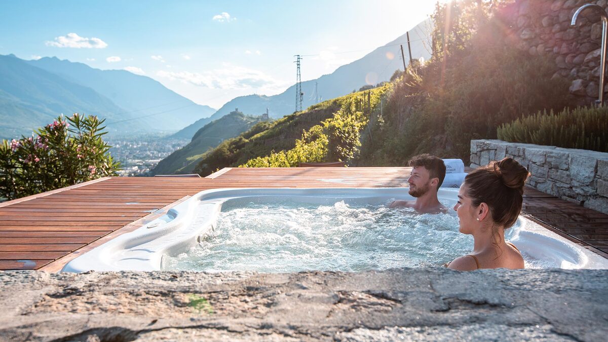 Galleria foto 'Mercato immobiliare, cala l’euforia per le case vacanze. Dal lago di Garda alle Marche: il boom dei prezzi frena gli acquisti' - foto 1