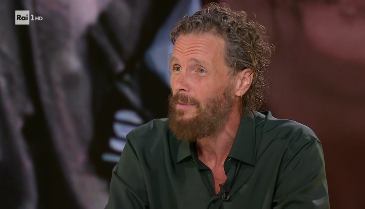 Jovanotti: “Mi sono ammalato, rischiavo di morire”. Il cantante spiazza Alberto Angela Jovanotti: “Mi sono ammalato, rischiavo di morire”. Il cantante spiazza Alberto Angela