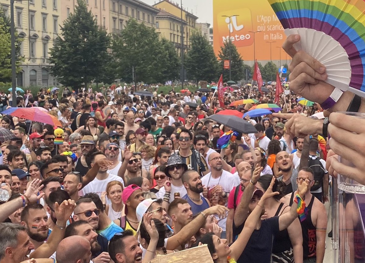 La strada più colorata della città? Gay Street è pronta a dare spettacolo