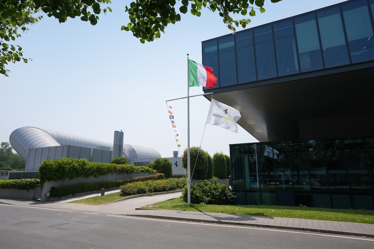 Ferrari Hypersail: la sfida nella vela di Giovanni Soldini tra innovazione, endurance e autonomia energetica Ferrari Hypersail: la sfida nella vela di Giovanni Soldini tra innovazione, endurance e autonomia energetica