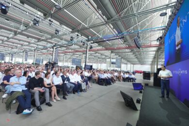 Stellantis, il nuovo CEO Filosa rivede il piano strategico: priorità a efficienza e mercati chiave