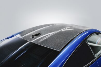 BMW punta sulle fibre naturali: dai circuiti alla produzione di serie per un’auto più sostenibile