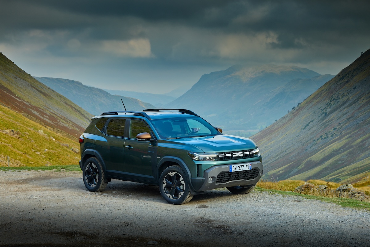 Dacia Duster e vita outdoor: scopri il sistema YouClip e i nuovi accessori InNature