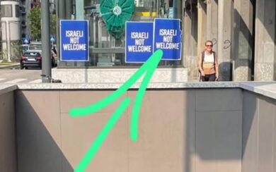 Manifesti “Israeli not welcome” a Milano: la Polizia identifica sei ragazzi