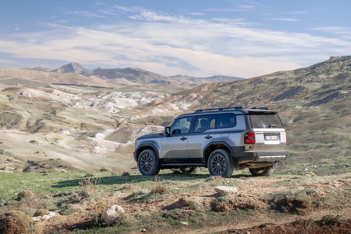 Il nuovo Toyota Land Cruiser ora anche hybrid: leggenda e tecnologia a 48V Il nuovo Toyota Land Cruiser ora anche hybrid: leggenda e tecnologia a 48V