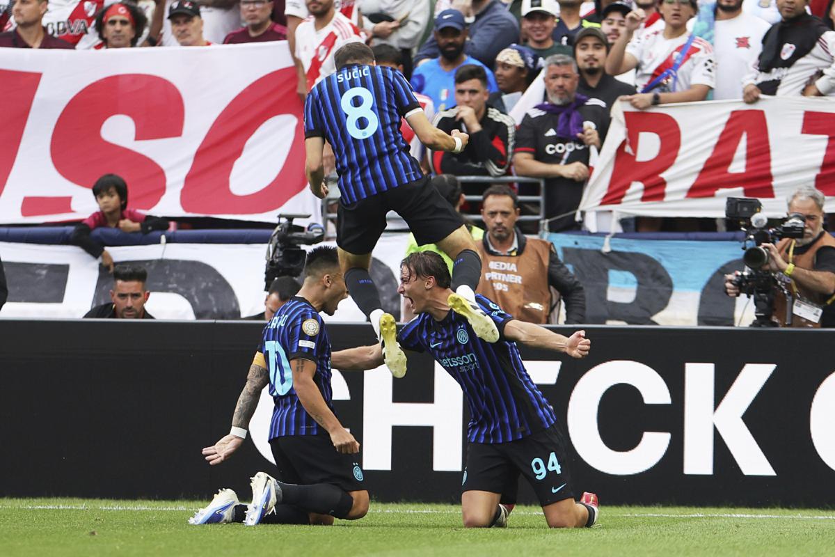 Inter-Fluminense dove vederla in tv e streaming: ma è allarme: rischio rinvio – Quanto si incassa qualificandosi ai quarti (ricavi Mondiale per Club) Inter-Fluminense dove vederla in tv e streaming: ma è allarme: rischio rinvio – Quanto si incassa qualificandosi ai quarti (ricavi Mondiale per Club)