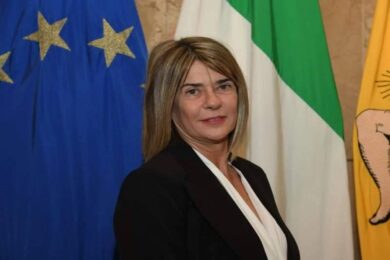 Sicilia, indagata per corruzione l’assessora Amata (FdI). Si dimette la portavoce di Galvagno